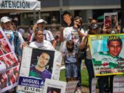 Familias piden dedicar histórica glorieta de Ciudad de México a desparecidos