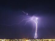 ¡El cielo se pone romántico! Captan en video un rayo en forma de corazón (VIDEO)