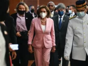 Nancy Pelosi llega a Taiwán pese a amenazas de China
