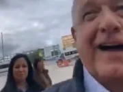 “Hazle un hijo a mi vieja”, le gritan a AMLO durante su visita a la refinería Dos Bocas (VIDEO)