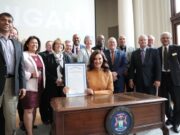 Whitmer anuncia importante proyecto que creará 2000 nuevos puestos de trabajo