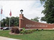 Aquinas College otorga cerca de $300,000 para mantener segura a la comunidad del campus