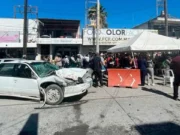 Automovilista atropella a 22 adultos mayores que esperaban su pensión del Bienestar (VIDEO)