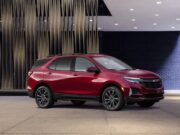 2023 Chevrolet Equinox, camuflado entre la multitud.