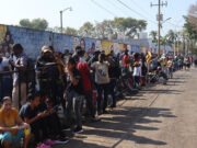 Nos quejamos del trato de los gringos con los migrantes cuando los mexicanos los dejan abandonados en el desierto