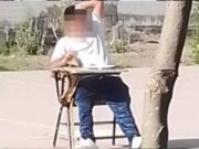 En Durango, retiran de cargo a maestro por sacar a alumno al sol, ¡temperatura era de 40 grados!