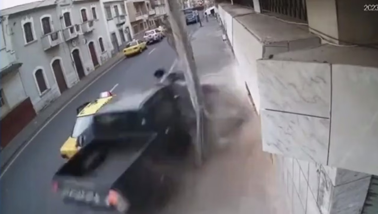 VIDEO: Conductor ebrio atropella y mata a adultos mayores que iban a ...