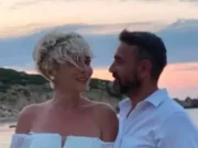 Mujer muere luego de que le propusieran matrimonio, cayó a un acantilado