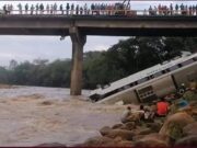Autobús lleno de migrantes se accidenta y cae a precipicio en Honduras
