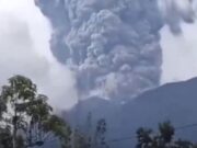 Erupción volcánica Indonesia: Reportan 11 montañistas muertos y 12 desaparecidos en volcán Merapi (VIDEO)