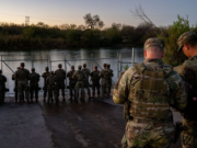 Texas tiene hasta este jueves para dejar de bloquear el acceso federal a kilómetros de la frontera entre EE.UU. y México
