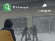 Todo el día paleando nieve y les espera toda la noche y el día de mañana sin parar