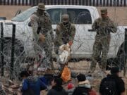 Urgen a residentes de Texas a conocer y defender sus derechos ante drástica ley migratoria