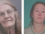 Dos mujeres llevan cadáver de un anciano al banco para retirar su dinero
