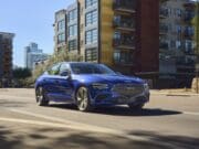Genesis cambia poco, poro gana mucho con el 2024 G70.