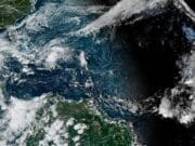 La tormenta Oscar se convierte en un huracán de categoría 1