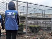 Intensifican la batalla contra las cárceles para migrantes que Trump planea ampliar