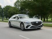 Si el lujo automotriz no viene de Alemania, entonces lleva este nombre: Genesis G80.