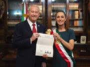 Sheinbaum recibe al nuevo embajador de EEUU en medio del optimismo y pese a las tensiones