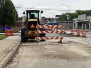 Reparación de calles en GR genera frustración en residentes y preocupación a dueños de negocios