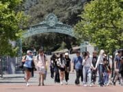 EE.UU. exige tener las redes sociales «públicas» a quienes pidan visa de estudiante