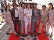 Los Bukis reciben una estrella en Hollywood dedicada a la comunidad inmigrante en EE.UU.