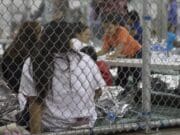 El Gobierno de Trump busca construir otros cinco megacentros de detención para migrantes