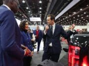 La gobernadora Whitmer habla sobre el nuevo lanzamiento del Lake Orion de GM, que apoya miles de empleos sindicalizados en el sector automotriz de Michigan