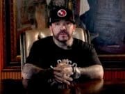 Condenan a 4 años al productor musical mexicano Ángel Del Villar por negociar con n@rcos