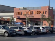 Inmigración se ensañ@ con el estacionamiento de una tienda en Los Ángeles con 4 redadas