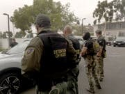 Redadas continúan en Los Ángeles a pesar de la muerte de un jornalero que huía de agentes