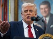 Grupos hispanos repudian video de Trump que caricaturiza a líder demócrata como mexicano
