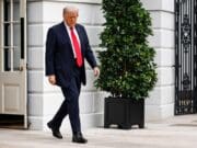 Trump niega una guerra con Chicago y afirma que EEUU «limpiará» sus ciudades