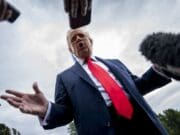 Trump acusa a los demócratas de alentar una retórica contra ICE tras el t1roteo en Dallas
