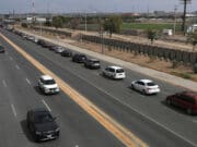 Largas filas en cruces en la frontera norte de México por el cierre del Gobierno en EEUU