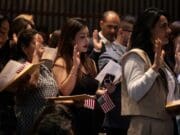 EEUU deja de recibir pagos en efectivo para servicios migratorios y de ciudadanía