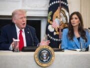 EEUU asegura que 1,6 millones de personas se han «autodeportado» durante 2025