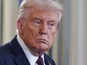 Sindicatos demandan a Trump por cambios a la visa de trabajo H1B