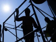 EEUU pone fin a la extensión automática de los permisos de trabajo para ciertos migrantes