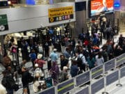 Tormentas en EEUU complican inicio de una temporada récord de viajes por Acción de Gracias