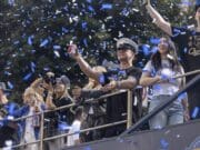 Los Dodgers desatan la euforia masiva en Los Ángeles por su triunfo en la Serie Mundial