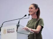 Sheinbaum celebra nuevo libro de López Obrador y afirma que su Gobierno está «muy fuerte»