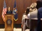 Gobernadora Whitmer destaca retos y futuro de la industria automotriz en Michigan