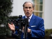 Texas moviliza agentes a la frontera con México ante «violencia de los cárteles»