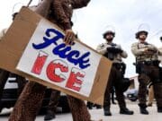 Juez de Texas declara nulo el juicio por caso de ataque a centro de detención de ICE