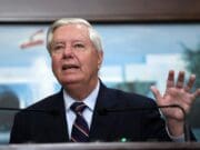 Senador republicano pide retirar tropas de EEUU de España por no apoyar guerra contra Irán