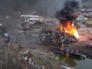 Incendio en propiedad comercial en Kalamazoo genera intensa movilización de bomberos
