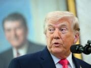 Trump dice que representantes de Irán «han acordado que nunca tendrán el arma nuclear»