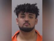 Acusan a joven de asesinato en segundo grado