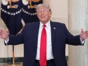 Trump asegura que la guerra acabará en tres semanas y que está «cerca de completarla»